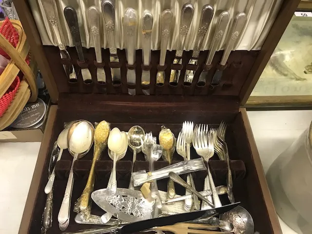 Iowa Auction Group - Antiques Auction Details